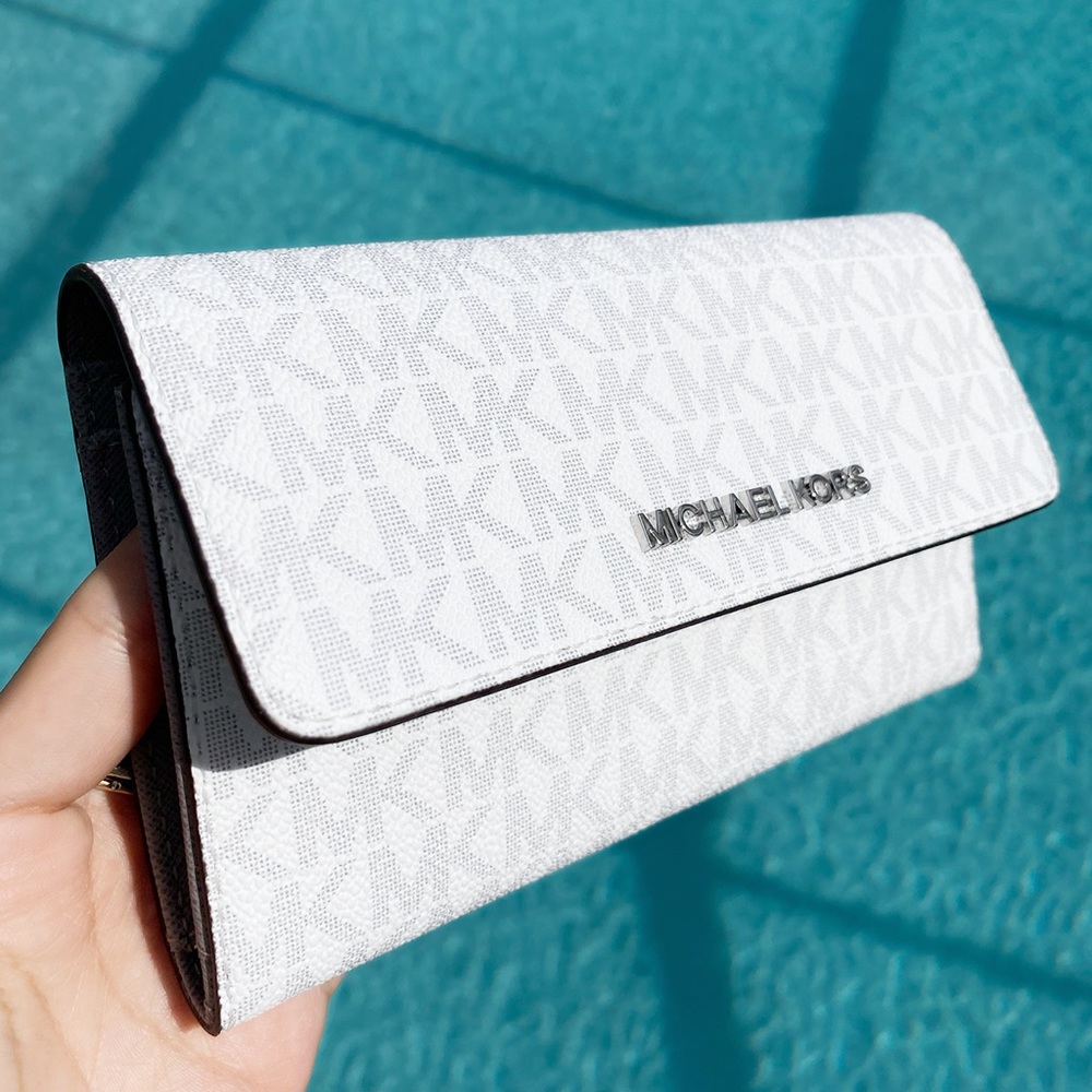 BUNDLE 🌺🌺Michael Kors Tote + wallet - Picture 4 of 4